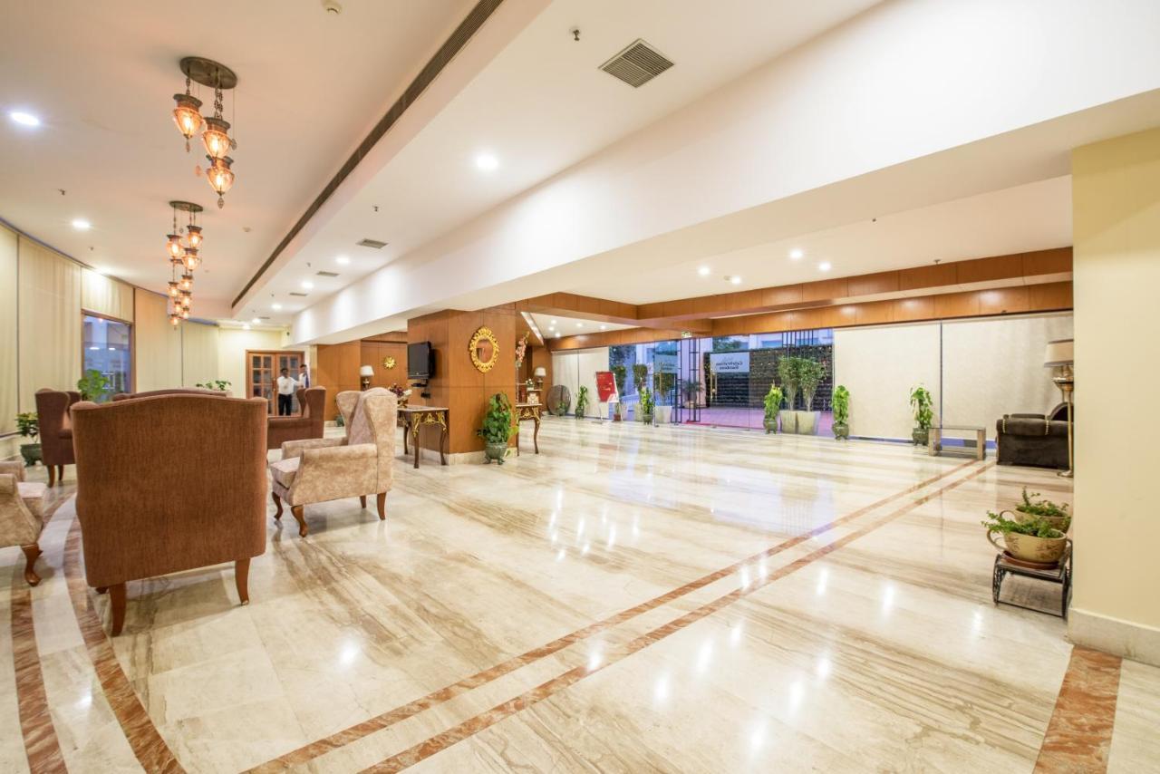 Hotel Celebration Gardens New Delhi Eksteriør billede