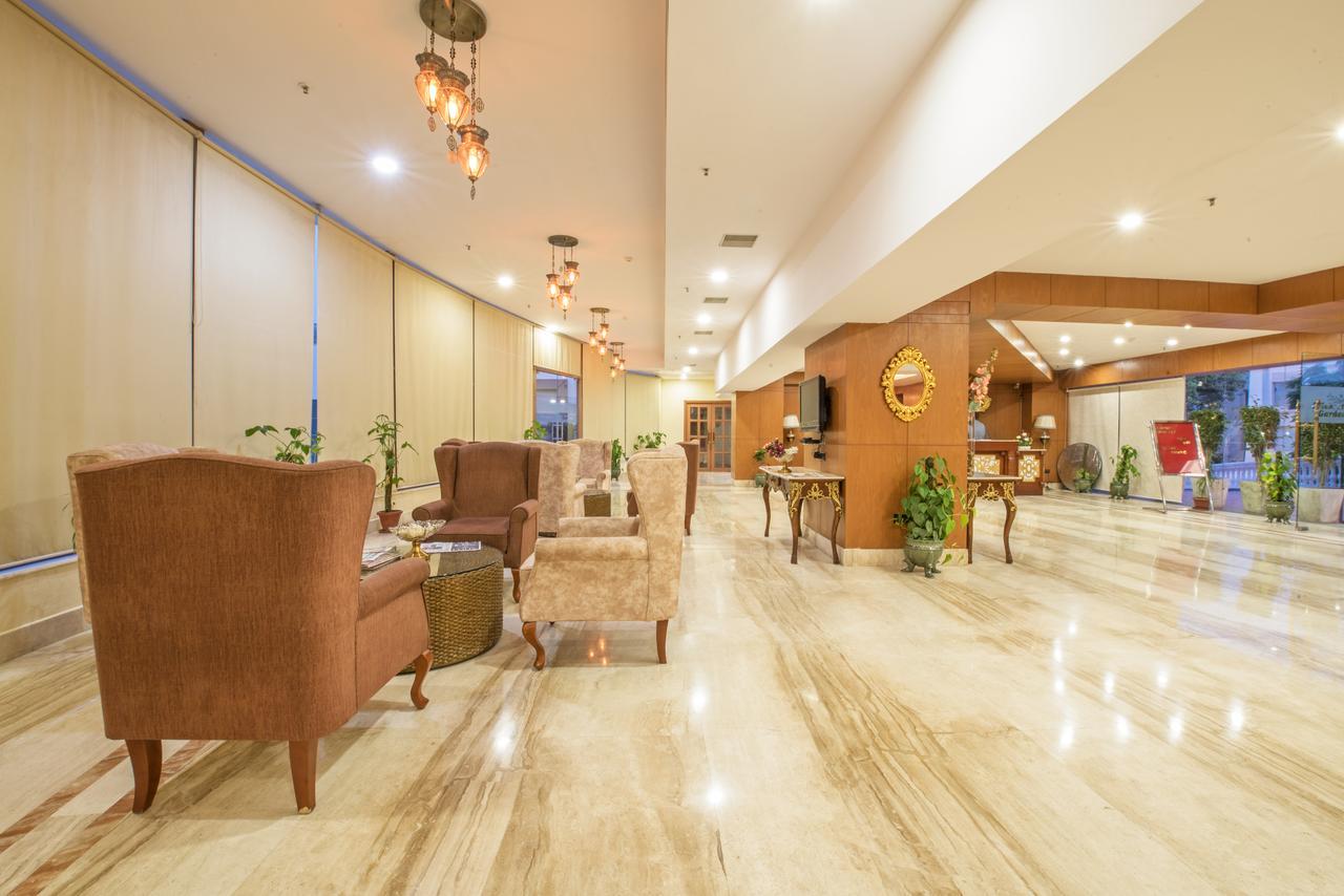 Hotel Celebration Gardens New Delhi Eksteriør billede