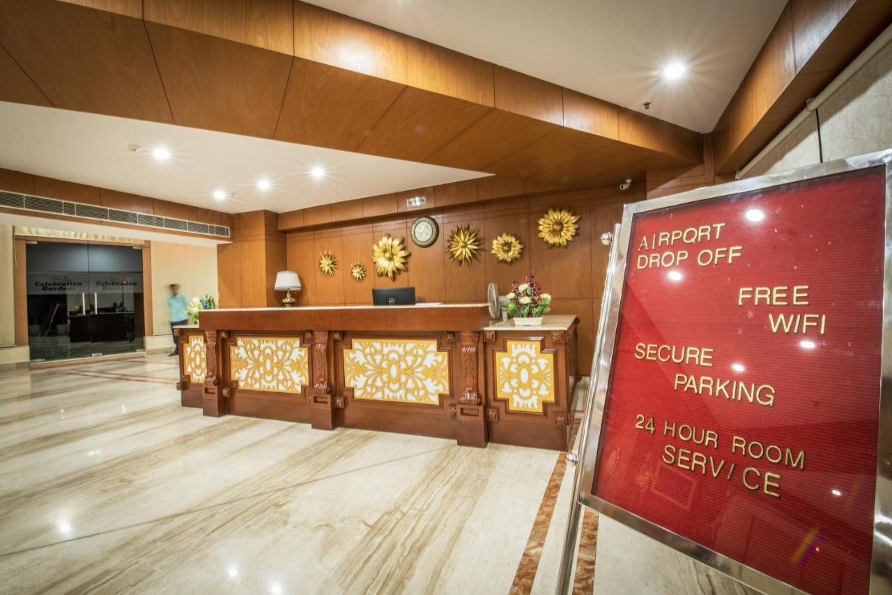 Hotel Celebration Gardens New Delhi Eksteriør billede